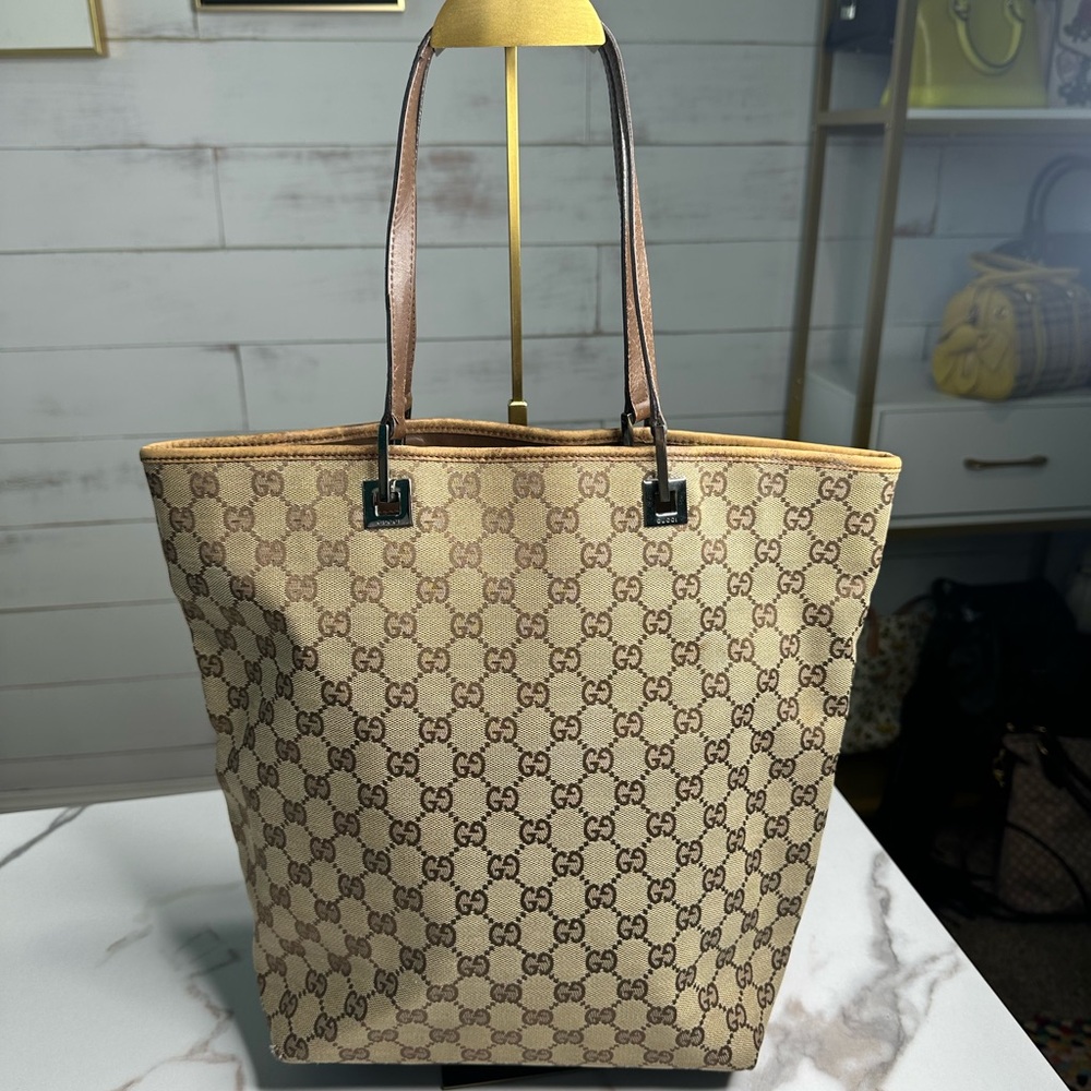 SOLD ❌❌❌ GUCCI GG Canvas Eclipse Vintage